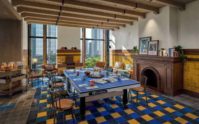 25hours Hotel Jakarta The Oddbird