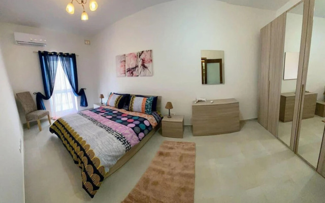 Charming and Chic - Kaylan Seaside Apartment 3
