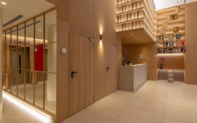 Colourful Studios In Recoletos By Allo Housing