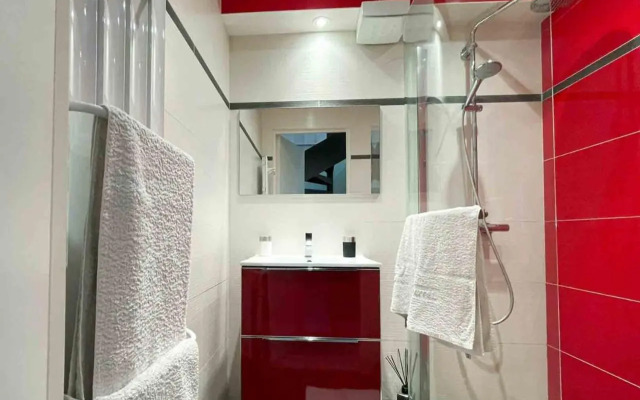 Charming townhouse with garden in the City of Love
