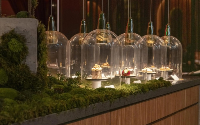 M Resort & Hotel