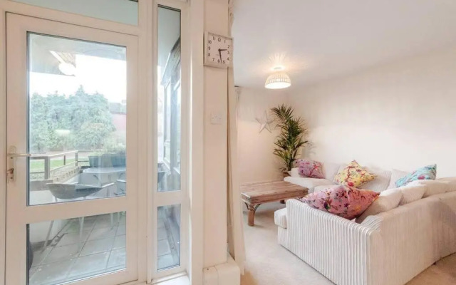 Spacious Two Double Bedroom Flat