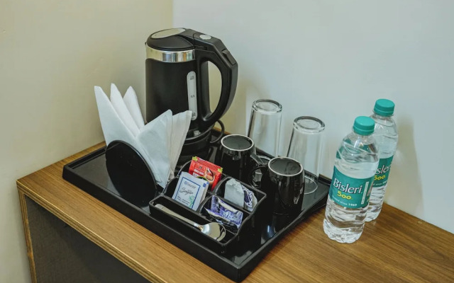 Merry Inn Luxe Suites Near KIAL