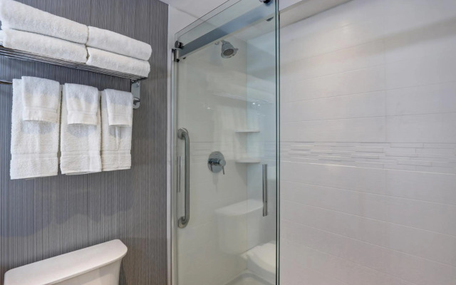 Holiday Inn Mississauga Toronto West by IHG