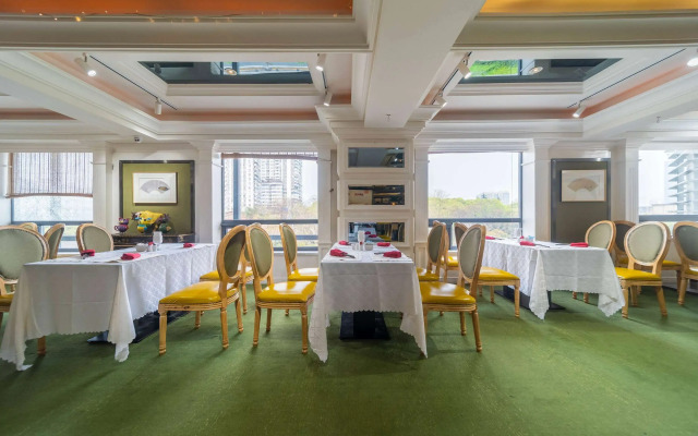 Ramada Yichang Hotel