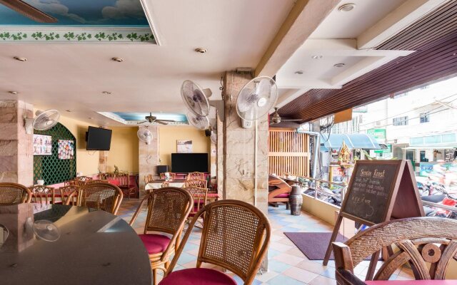 Summer Breeze Hotel
