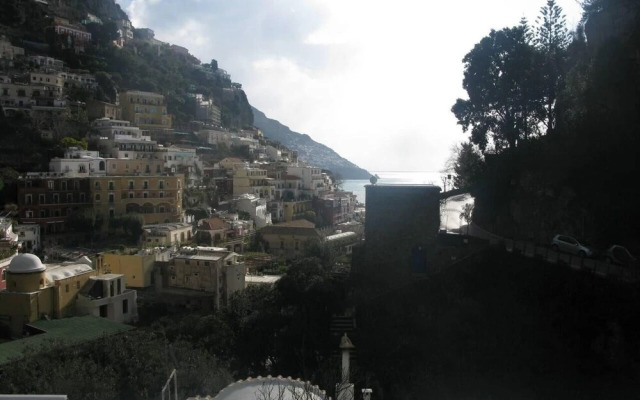 Beautiful 2-bed House in Positano Main Square Area