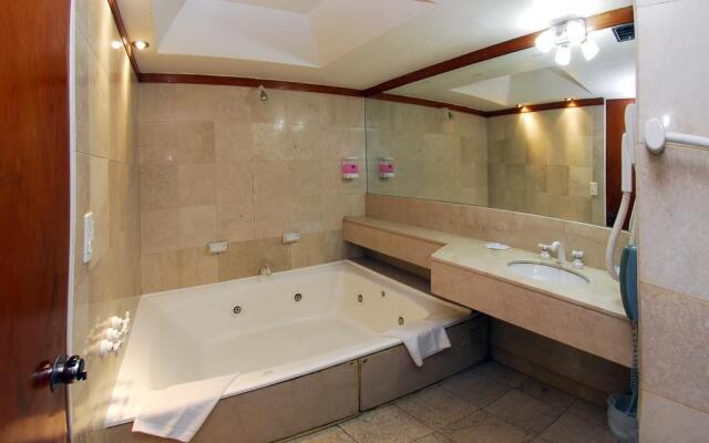 Art Deco Hotel And Suites