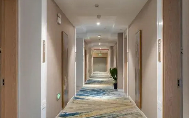 Vienna Hotel (Wanghai West Road, Dongtai)