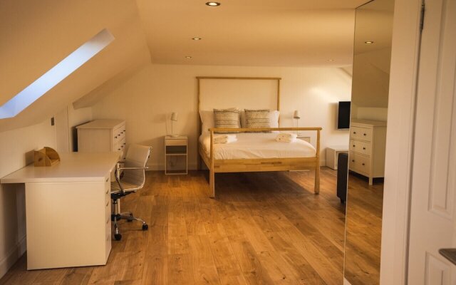 Castle Beach - Spectacular Victorian Villa