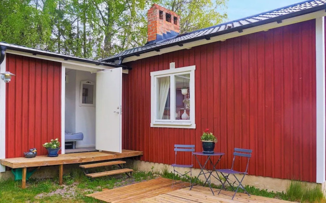 2 Person Holiday Home in Frandefors
