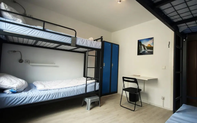 The Penny Pincher Inn - Hostel