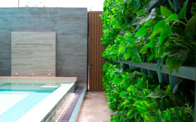 Recenta Style Phuket Town
