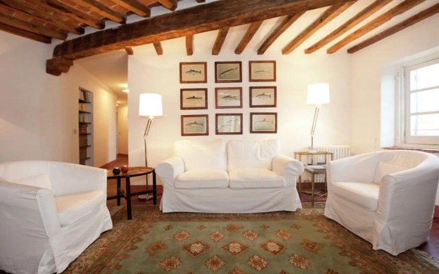 A Romantic Rocca Retreat