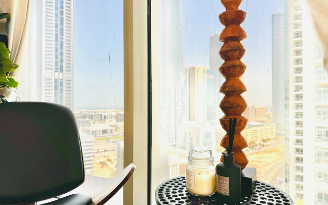 Venduras - Luxe 4BR Opera & Burj Views