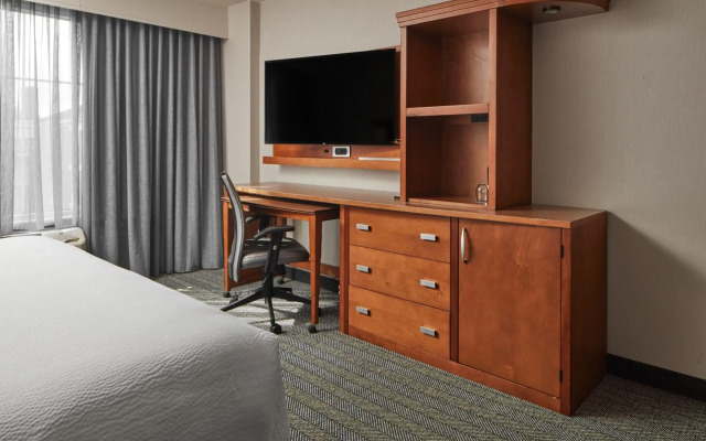 Courtyard by Marriott Charlottesville University Medical Ctr