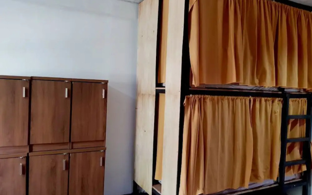 Blue Melon Cafe & Hostel