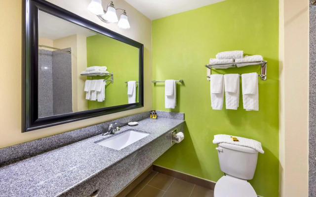 Best Western Plus Pratt