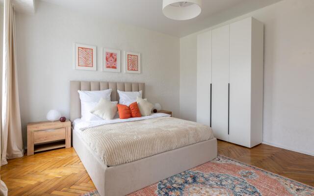 Апартаменты на набережной канале Грибоедова 14