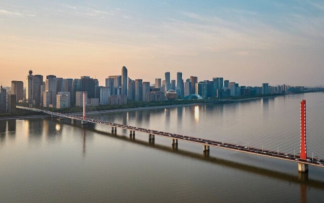 Crowne Plaza Hangzhou Riverside, an IHG Hotel