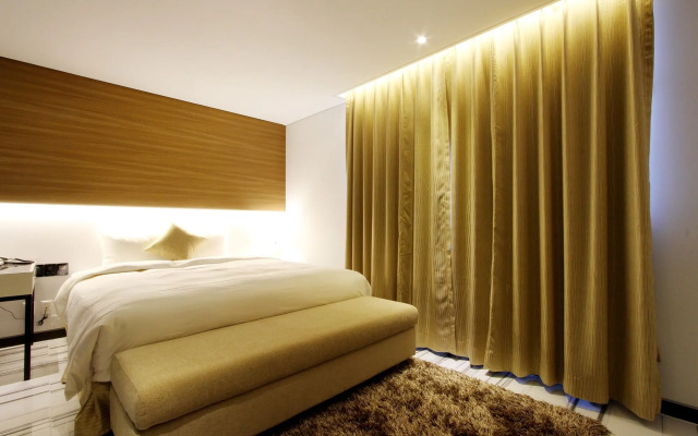 Royal Prime Hotel