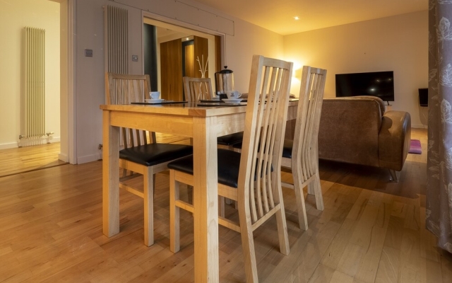 Elegant 2BR Apartment with Balcony and Parking