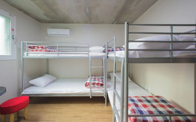 KW Hongdae Line Hostel