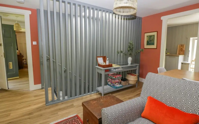 The Coach House - Holmwood