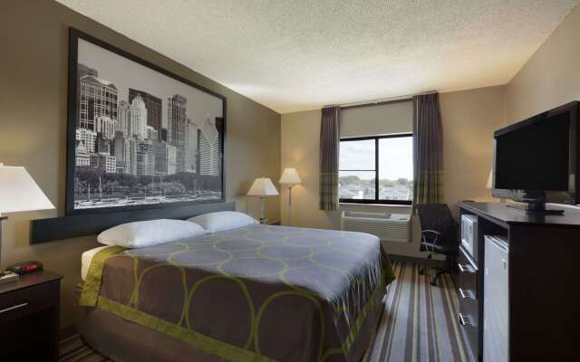 Super 8 by Wyndham Bridgeview/Chicago Area