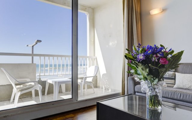 Gorgeous Suite with Ocean View TLV