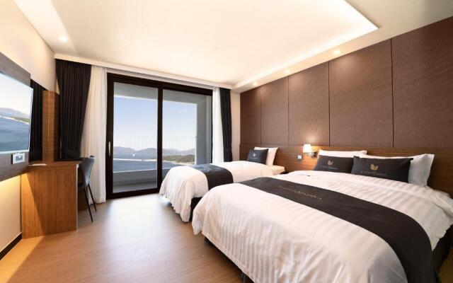 Utop Marina Hotel & Resort