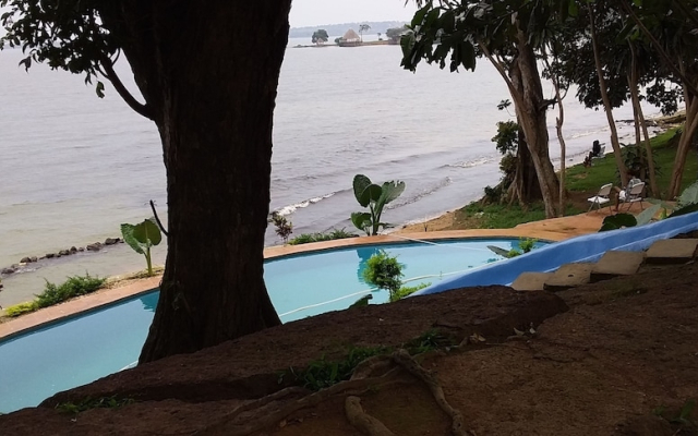 The Estate Ebwerenga