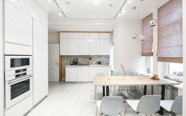 Safe Haven Nevsky 95 - Hostel