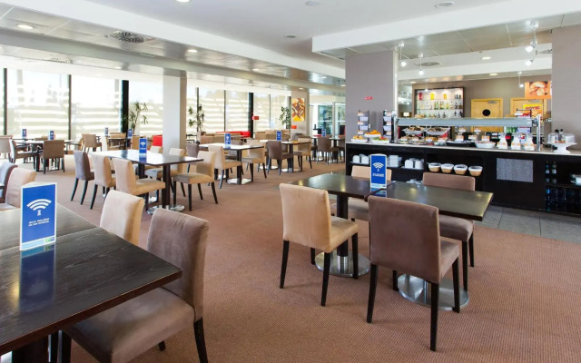 Holiday Inn Express Lisbon - Oeiras by IHG