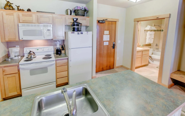 Sunstone 131 - Two Bedroom Condo