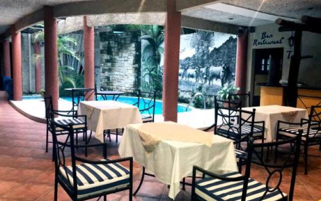 Hotel Campanario