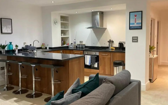 Beach Retreat, Stones Throw Away from Beach