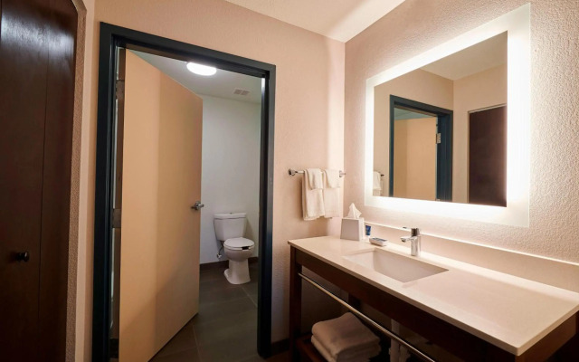Four Points by Sheraton Cleveland-Eastlake
