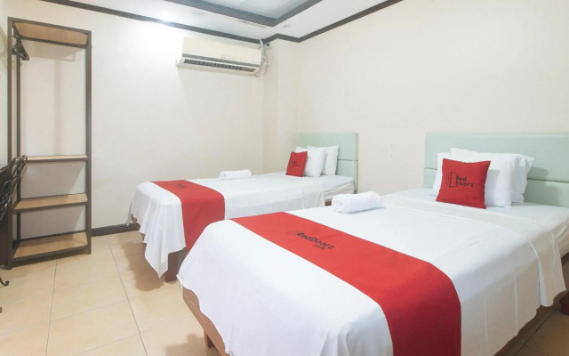 Reddoorz near Landers Superstore Cebu City