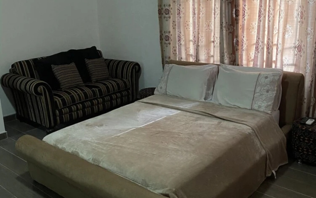 3-bed Apartment, Sleeps 6 With Wi-fi