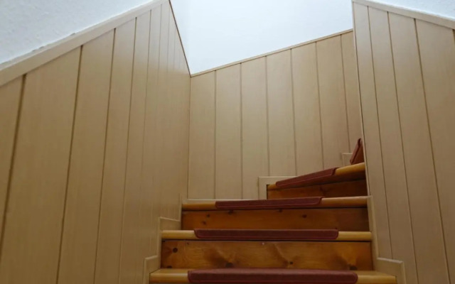 Quiet room in Budapest near airport with free parking