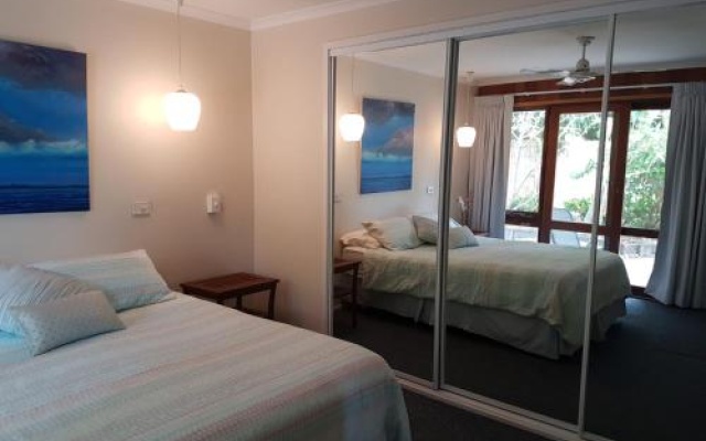 15 Larapinta Court Family Home With Swimming Pool In A Quiet Street And Central Location Close To Cbd – Guest Rooms – Rainbow Beach