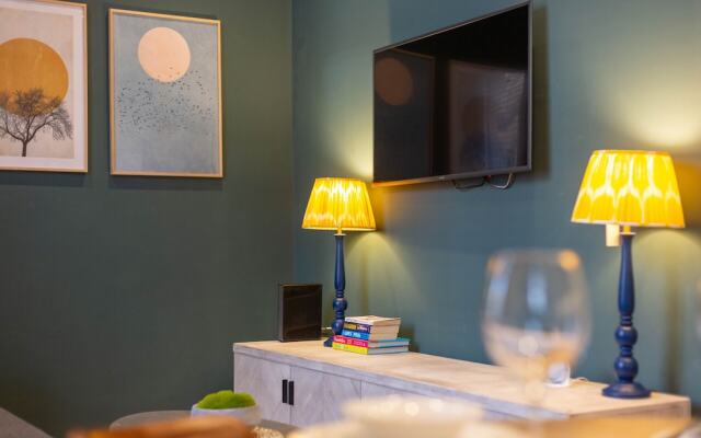 Royal 2bed Apartment City Center