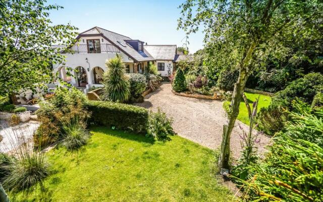 Sea View Holiday Flat - Covehurst Bay