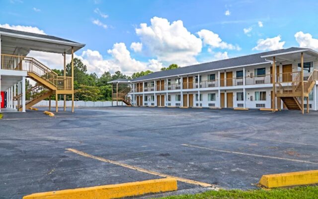 Economy Inn By OYO Ashburn