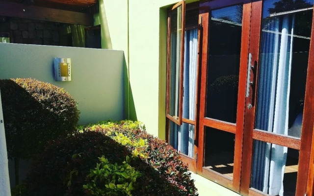 Zora Guesthouse and Spa