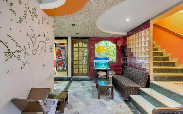 Hotel Kapoor Inn by OYO Rooms