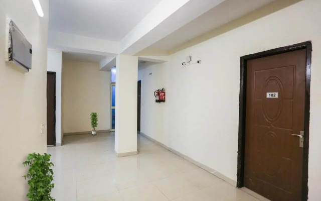 Oyo Flagship 702599 Hotel Amira Residency