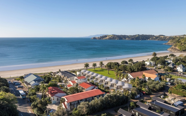 Waiata Beach House - Onetangi Beach