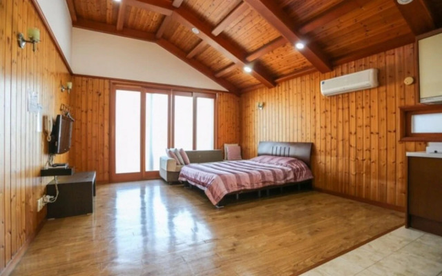 Daebudo White Island Pension